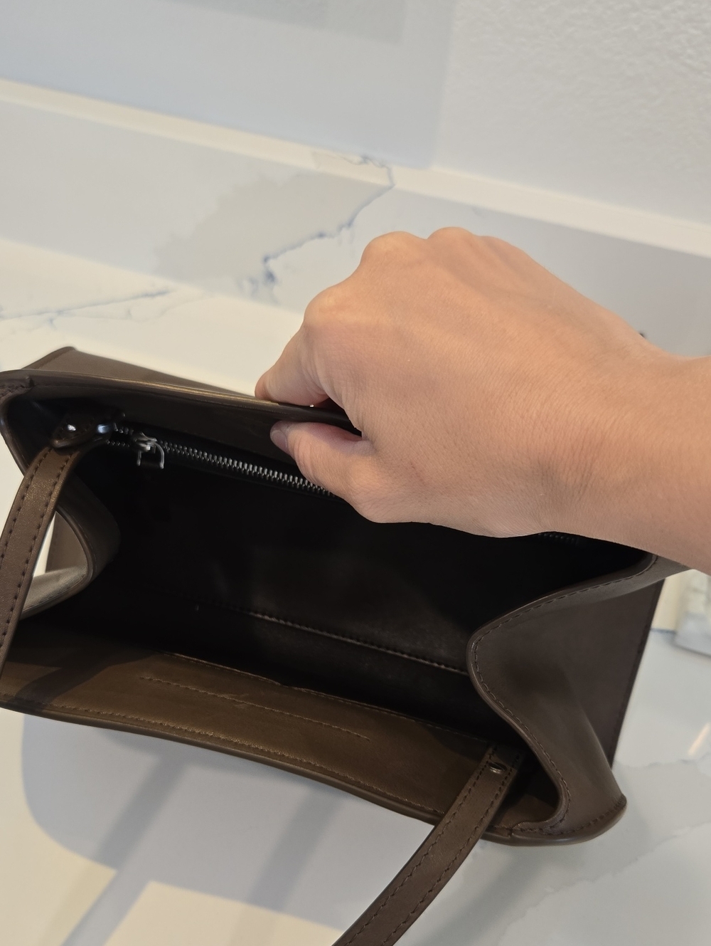 The Row Peggy Clutch, IYKYK Quiet Lux, GUC, Authentic, Sophisticated Style - Picture 8 of 10